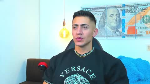 Snapshot of zachpri20 chatting on 5, 1, 2025 zachpri20 online show from 5, 1, 2025