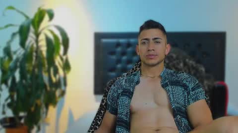 Snapshot of zachpri20 chatting on 9, 10, 2025 zachpri20 online show from 9, 10, 2025