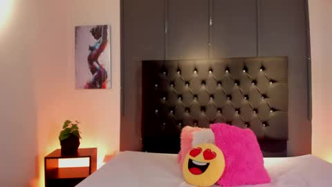 Snapshot of zafiro__brown chatting on 11, 5, 2026 Zafiro Brown online show from 11, 5, 2026