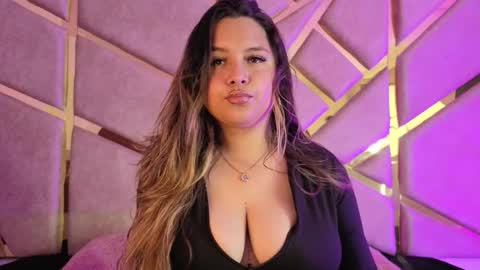 Snapshot of zafiro_claire chatting on 15, 11, 2025 Claire online show from 15, 11, 2025