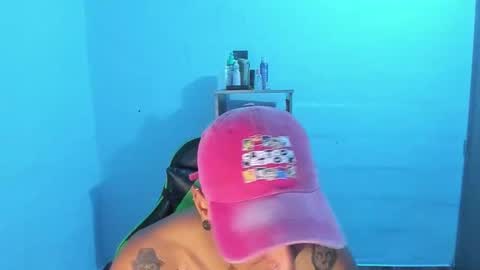 Snapshot of zafirocum chatting on 23, 11, 2025 BiG Zafiro online show from 23, 11, 2025