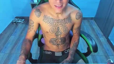 Snapshot of zafirocum chatting on 2, 12, 2025 BiG Zafiro online show from 2, 12, 2025