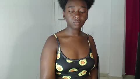 Snapshot of zahhysims chatting on 2, 2, 2025 zahhy online show from 2, 2, 2025