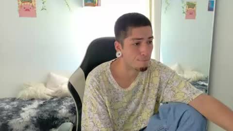 Snapshot of zahir_raw chatting on 19, 6, 2026 Zahir Raw online show from 19, 6, 2026
