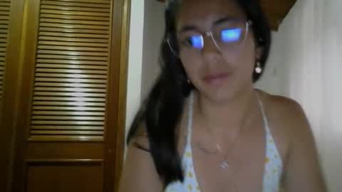 Snapshot of zaida_bloom chatting on 20, 11, 2025 Zaida online show from 20, 11, 2025