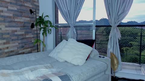 INSTAGRAM yormanfit7 online show from 4, 12, 2024