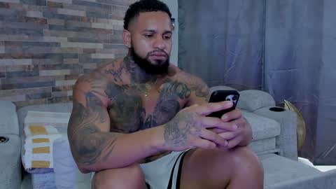 INSTAGRAM yormanfit7 online show from 31, 1, 2025