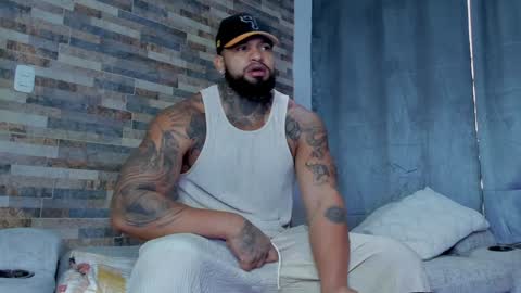 INSTAGRAM yormanfit7 online show from 4, 2, 2025