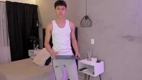 Snapshot of zam_noir chatting on 27, 5, 2026 Samuel online show from 27, 5, 2026