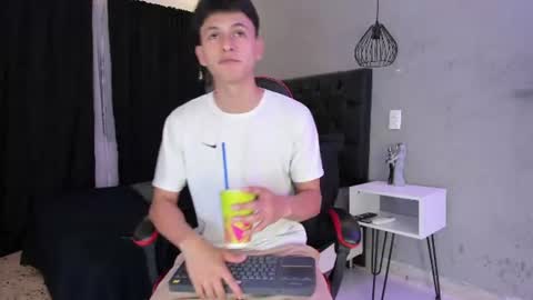 Samuel online show from 6, 7, 2026