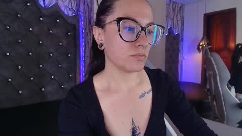   online show from 12, 11, 2025