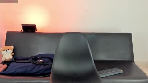 Zane Lux online show from 25, 3, 2026