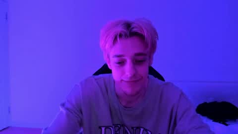 Snapshot of zane_steele chatting on 18, 6, 2026 Kel online show from 18, 6, 2026