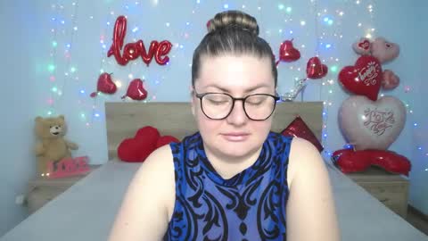 zannadreil online show from 5, 3, 2025