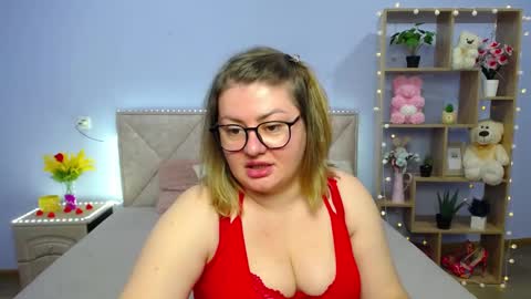 zannadreil online show from 9, 3, 2025