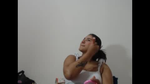 Snapshot of zaphiro__skye chatting on 18, 6, 2026 Skye online show from 18, 6, 2026