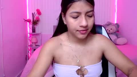 Snapshot of zara_cute18 chatting on 18, 4, 2026 Zara online show from 18, 4, 2026