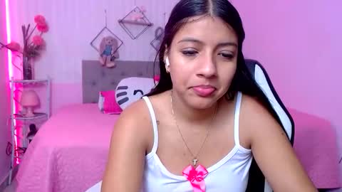 Snapshot of zara_cute18 chatting on 22, 4, 2026 Zara online show from 22, 4, 2026