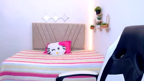 Snapshot of zara_cute18 chatting on 25, 5, 2026 Zara online show from 25, 5, 2026