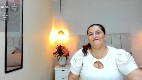 Snapshot of zara_milf_ chatting on 6, 2, 2026 zara online show from 6, 2, 2026