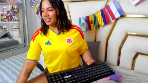 Snapshot of zarablazze_ chatting on 27, 6, 2026 zarablazze_ online show from 27, 6, 2026