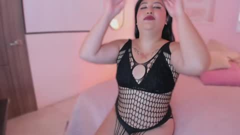 Snapshot of zarabloom_ chatting on 24, 4, 2026 Zara Blonm online show from 24, 4, 2026