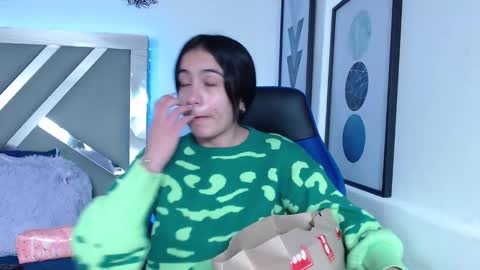 zaradames_ online show from 30, 12, 2024