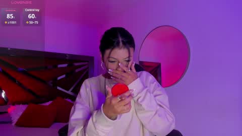 Zara Lim  online show from 26, 1, 2025