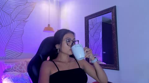 Zara Lim  online show from 4, 2, 2025