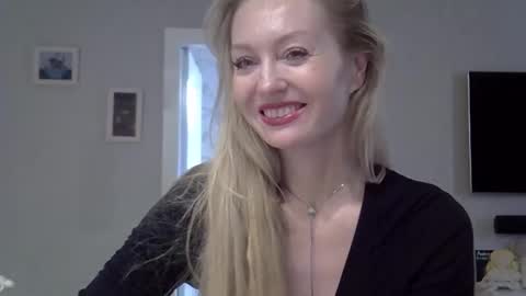 Zarina Swift online show from 18, 10, 2025