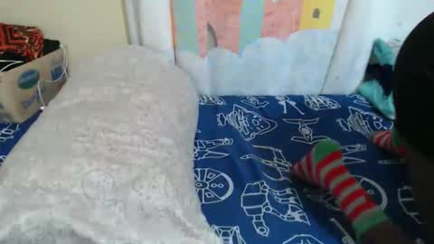 Snapshot of zeina_gen chatting on 5, 3, 2026 flabby online show from 5, 3, 2026