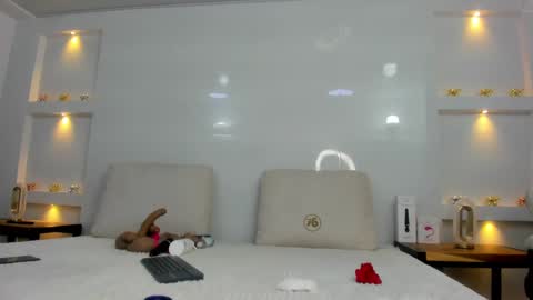 Snapshot of zenda_evans chatting on 25, 9, 2025 Zenda Evans online show from 25, 9, 2025