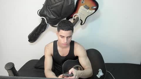 Snapshot of zenhzu chatting on 19, 12, 2024 zenzhu online show from 19, 12, 2024