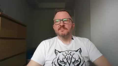 Snapshot of zenlem chatting on 13, 5, 2026 zenlem online show from 13, 5, 2026