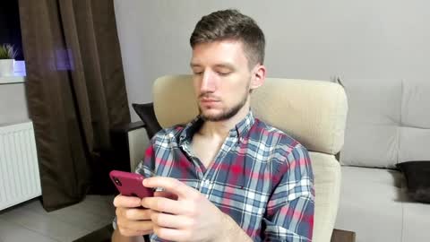 Snapshot of zepanl chatting on 6, 2, 2025 Andrew online show from 6, 2, 2025