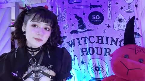    online show from 1, 11, 2025