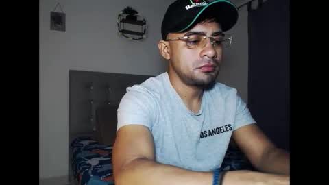 zeussexyhot online show from 18, 5, 2026