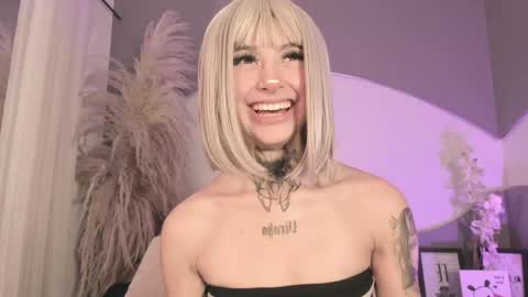 Snapshot of zhally_dee chatting on 27, 5, 2026 zhally_dee online show from 27, 5, 2026