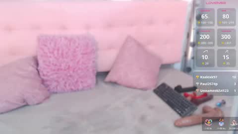ZHAMIRA  ANDRES online show from 30, 5, 2026