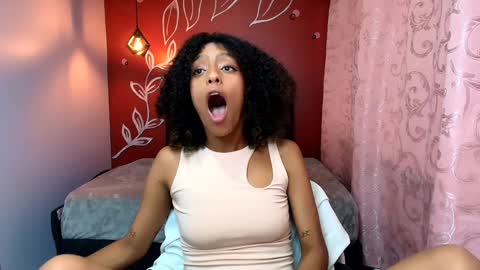 Zia Green online show from 8, 12, 2024