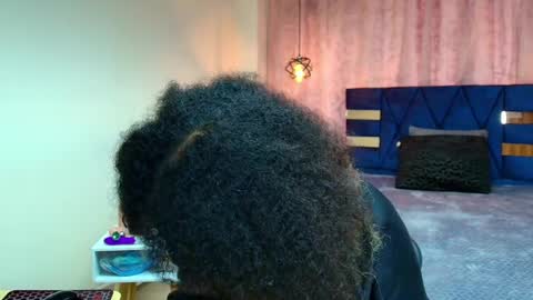 Zia Green online show from 17, 2, 2025