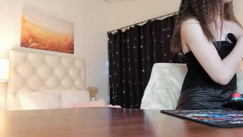 zianichols online show from 13, 2, 2026