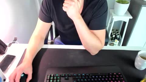 Snapshot of ziemlichflutschig chatting on 3, 12, 2024 ziemlichflutschig online show from 3, 12, 2024