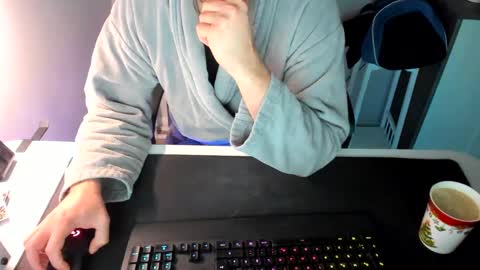 Snapshot of ziemlichflutschig chatting on 5, 1, 2025 ziemlichflutschig online show from 5, 1, 2025