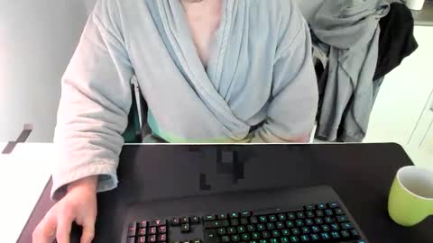 Snapshot of ziemlichflutschig chatting on 3, 2, 2025 ziemlichflutschig online show from 3, 2, 2025