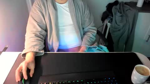 Snapshot of ziemlichflutschig chatting on 5, 2, 2025 ziemlichflutschig online show from 5, 2, 2025