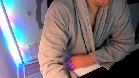 Snapshot of ziemlichflutschig chatting on 6, 10, 2025 ziemlichflutschig online show from 6, 10, 2025