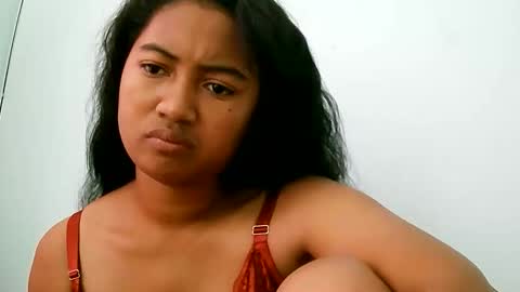 Snapshot of zina479102 chatting on 29, 4, 2026 elly online show from 29, 4, 2026
