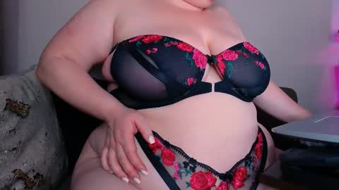 Snapshot of zinacorleone chatting on 22, 5, 2026 zinacorleone online show from 22, 5, 2026