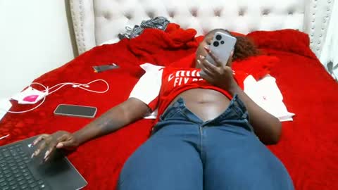 Snapshot of zindzi chatting on 30, 6, 2026 Miss Zindzi online show from 30, 6, 2026